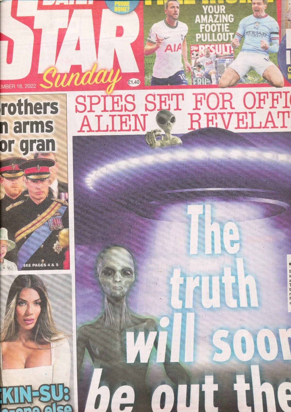 Daily Star Sunday Newspaper 18 Sept 2022 Aliens Manchester City