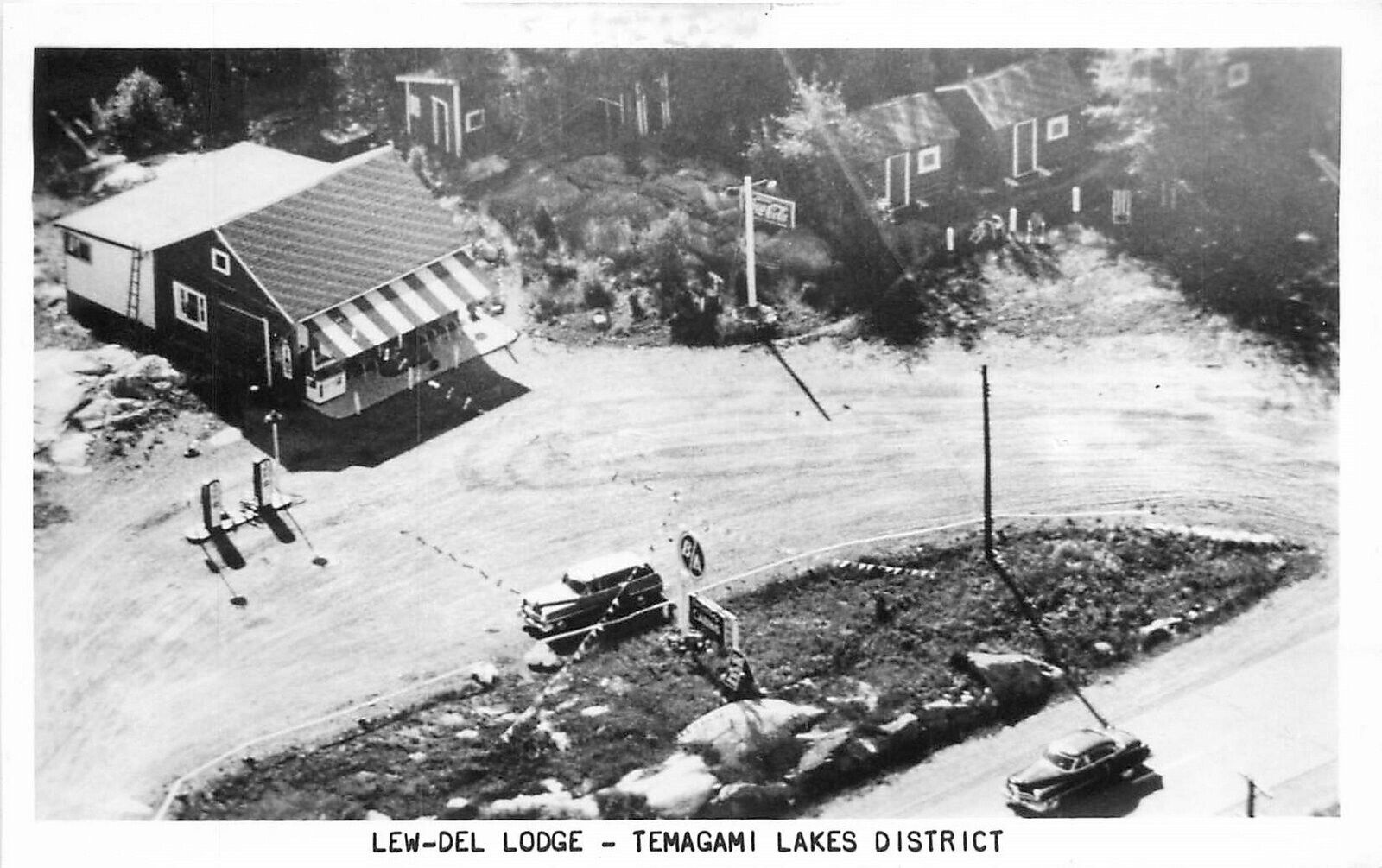 Postcard Canada Canada 1940s Gas Station Lew-Del Lodge Birdseye Autos 23-336