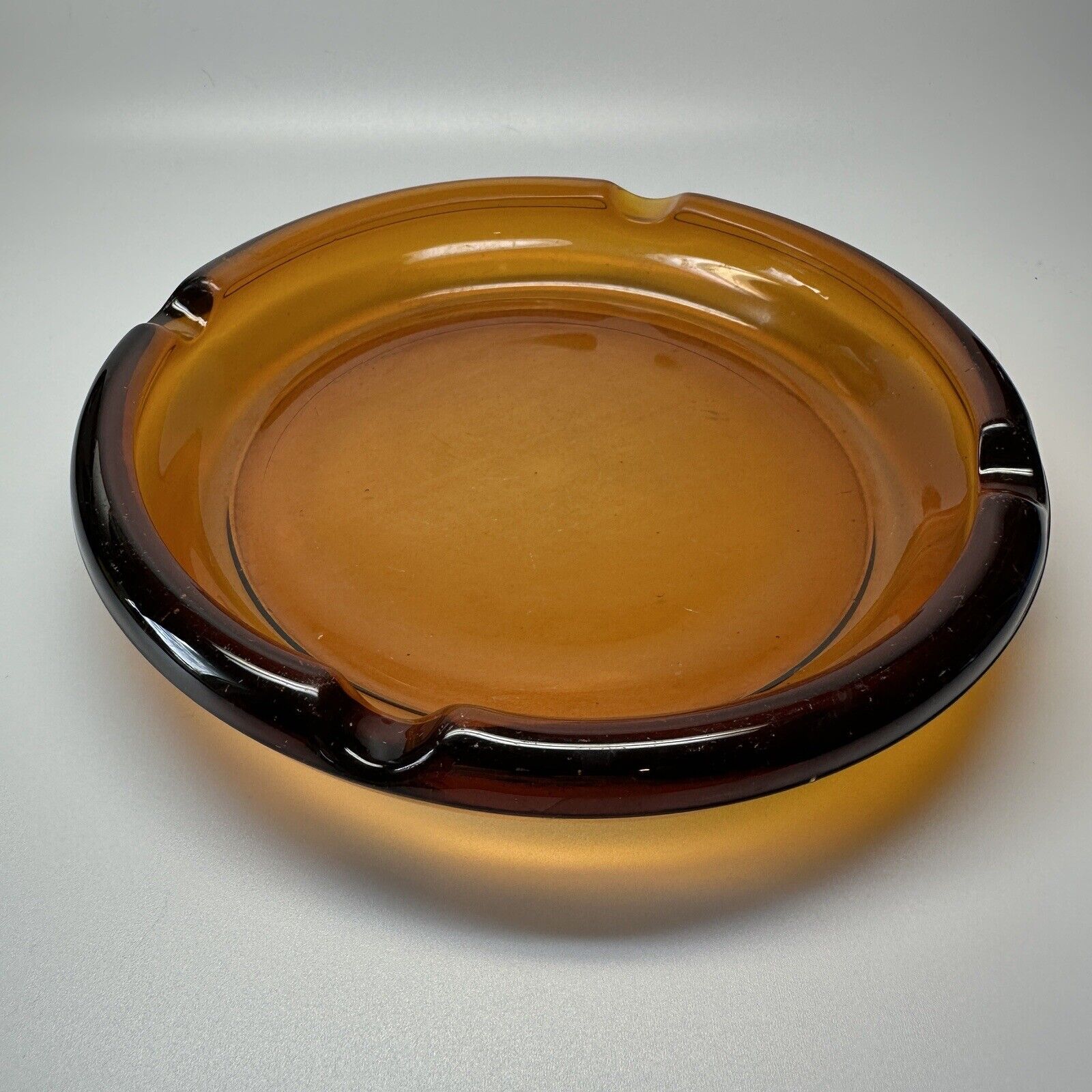Vintage Mid-Century Modern 1970s Amber Glass Round Ashtray 8\
