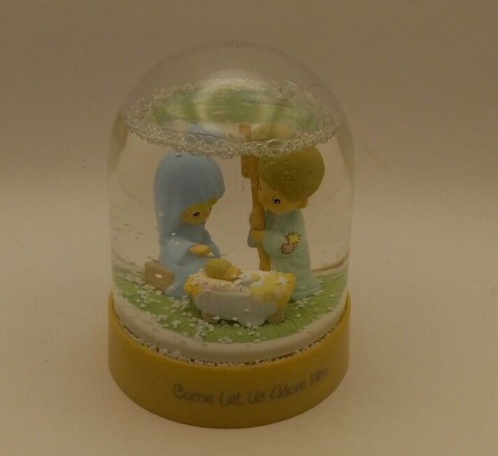 Precious Moments 1985 Vintage Snow Globe \