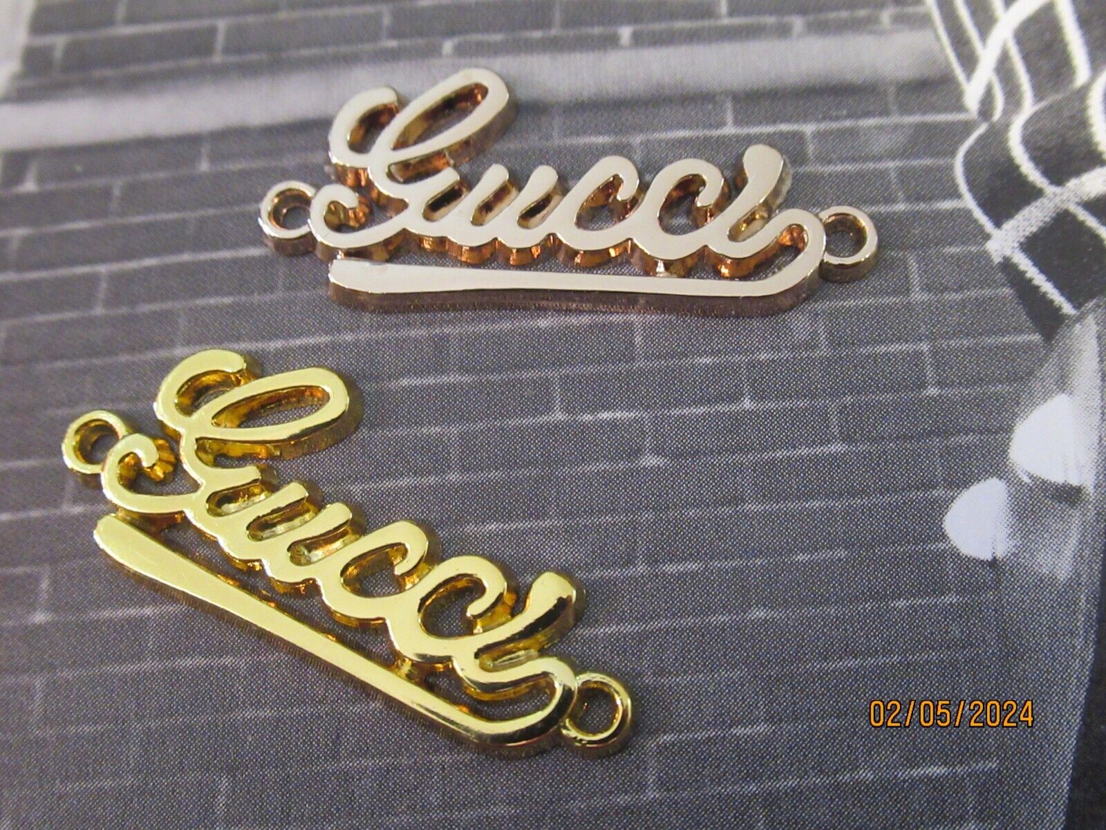 GUCCI 2 ZIP PULL  CHARM 32X14MM VIVID gold tone,  METAL  THIS IS FOR 2