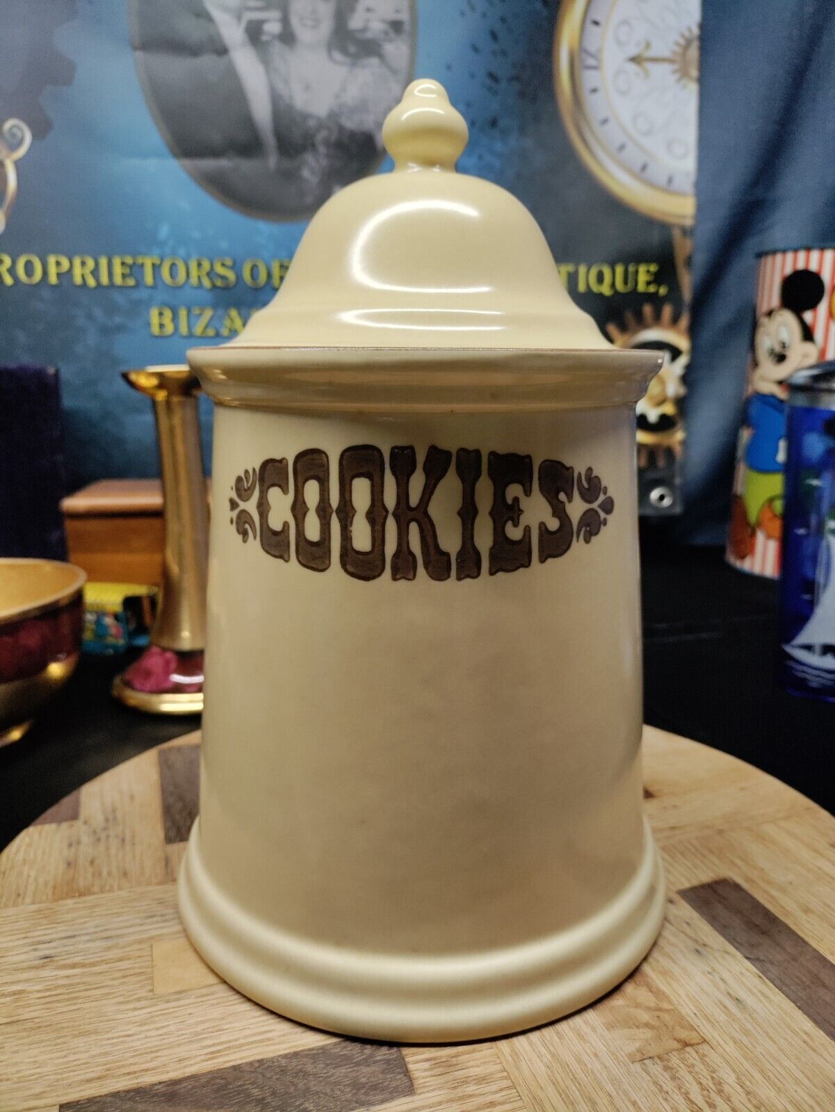 Vintage Pfaltzgraff Village Cookie Jar With Lid Stoneware USA