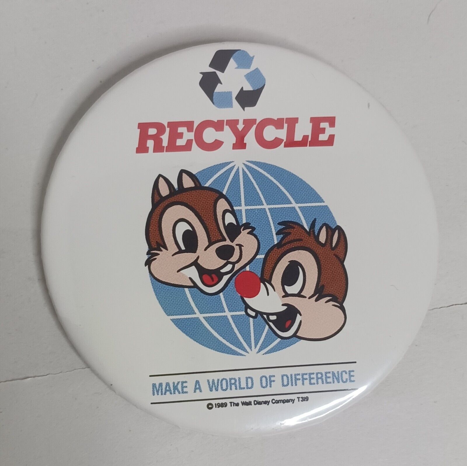 Vintage Walt Disney Button Pin Back 1989 Chip & Dale Recycle 80's
