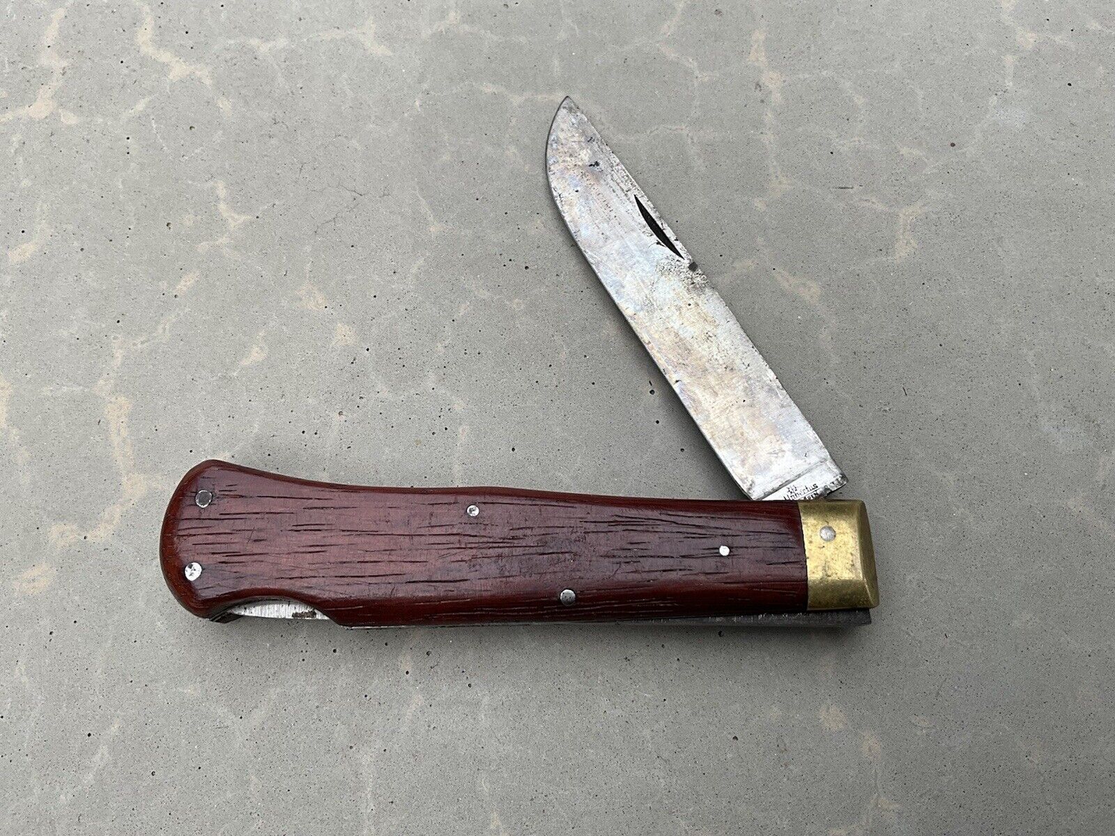 Hubertus Carbon Steel Lock Back Pocket Knife, Very Nice Condition, Wood Scales