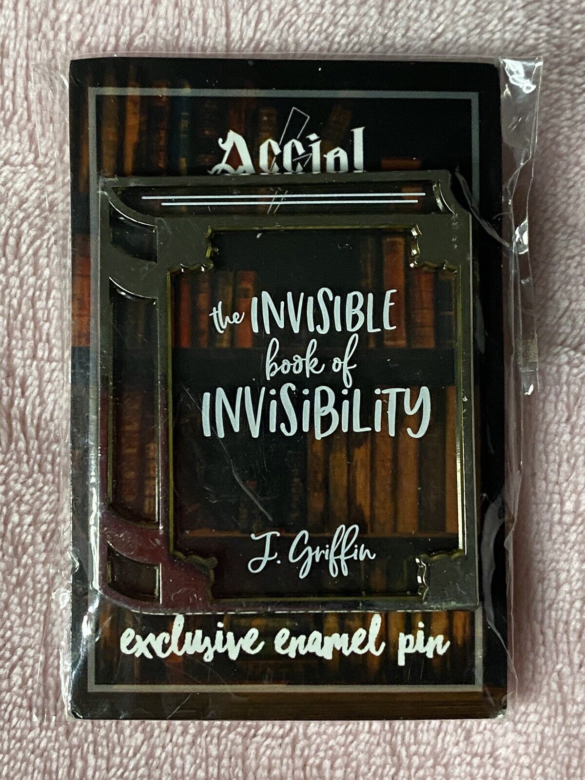 Harry Potter Pin the“Invisible book of Invisibility”J.Griffin By Accio exclusive