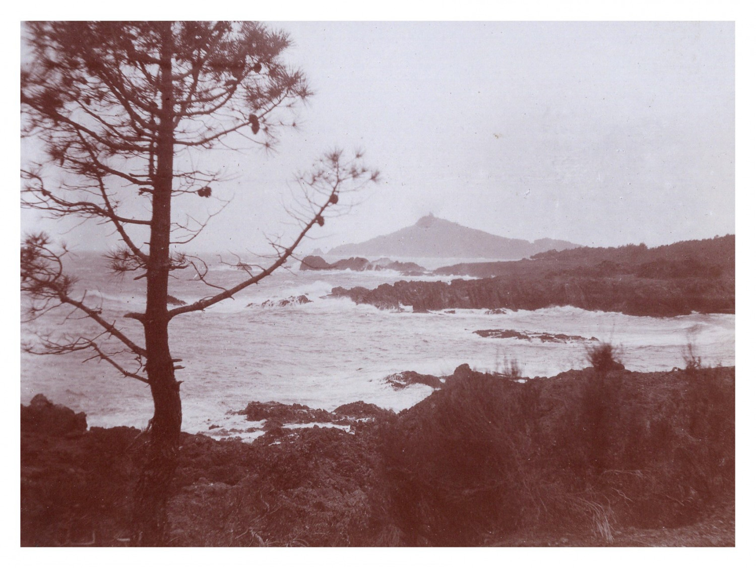 France, Provence Alpes-Côte d'Azur, View of Pointe d'Amont, Vintage 