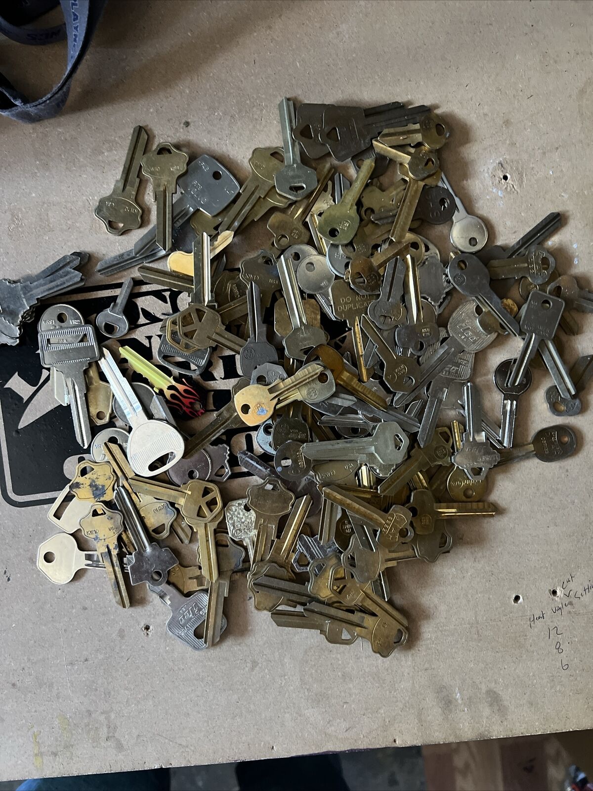Lot Misc cut keys 1/2  Pound - residential, commercial, automotive,..