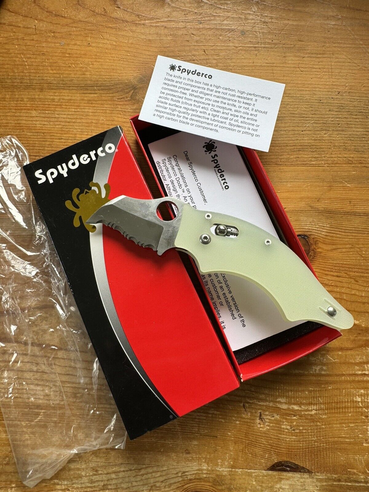 RARE Spyderco Dodo Natural Jade G10 M4 Serrated Knife C80GM4S Exclusive NEW