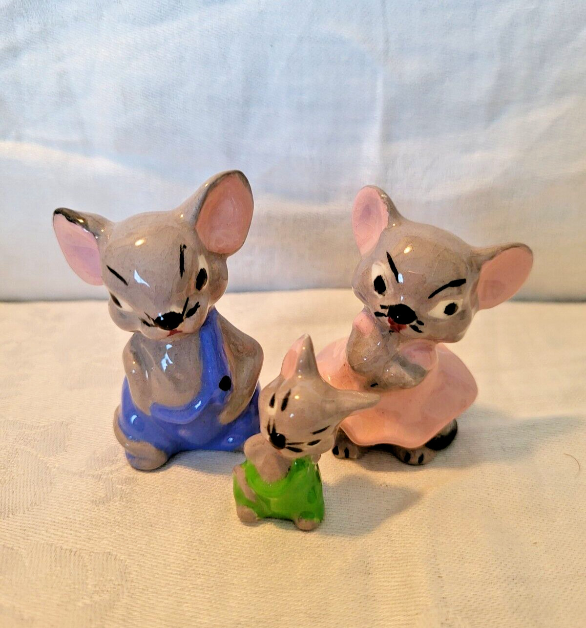 Ceramic miniature mouse family vintage handpainted mice anthropomorphic kitsch