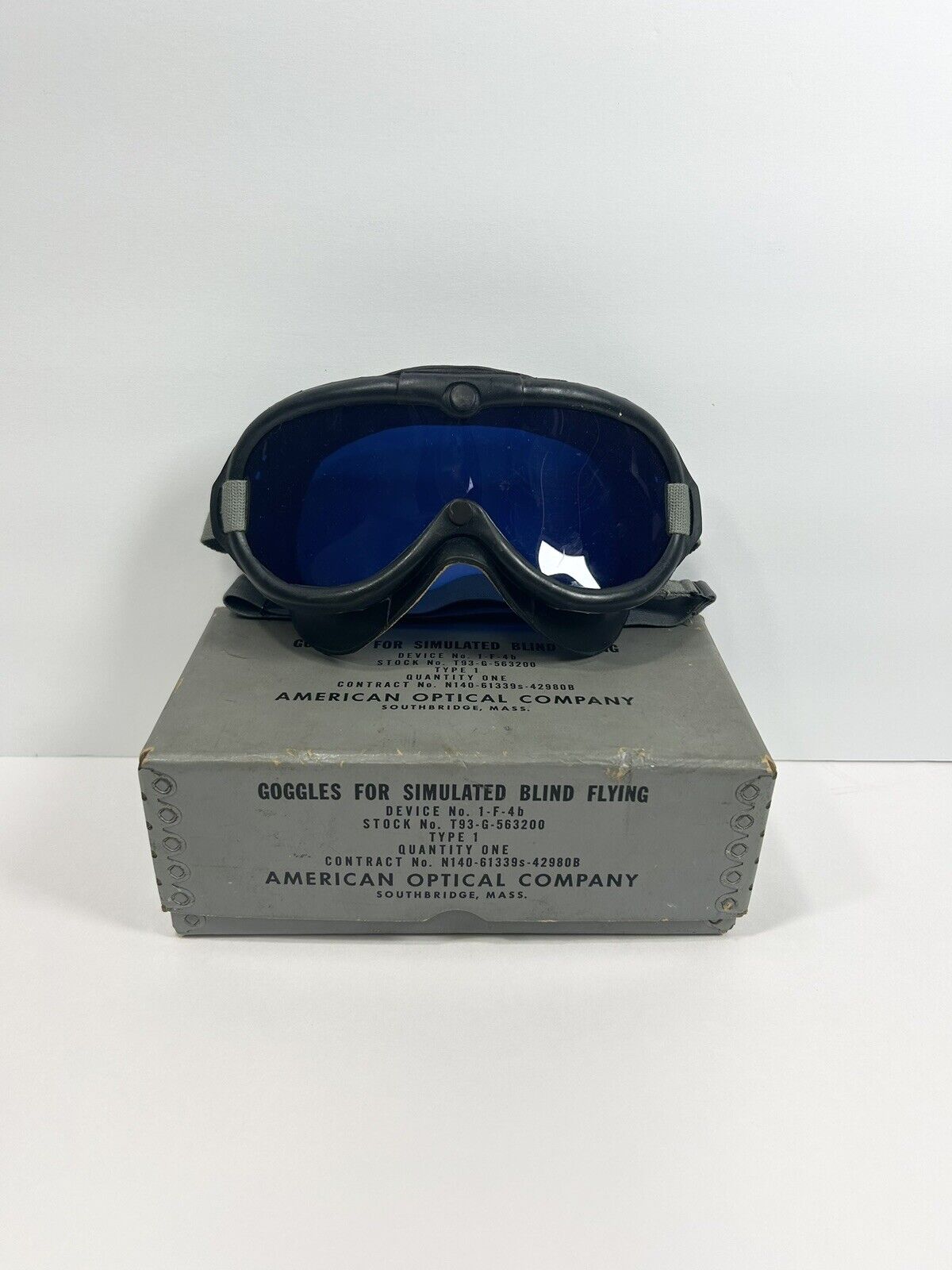 WW2 M-1944 Goggles Stock No T93-G-563200 American Optical