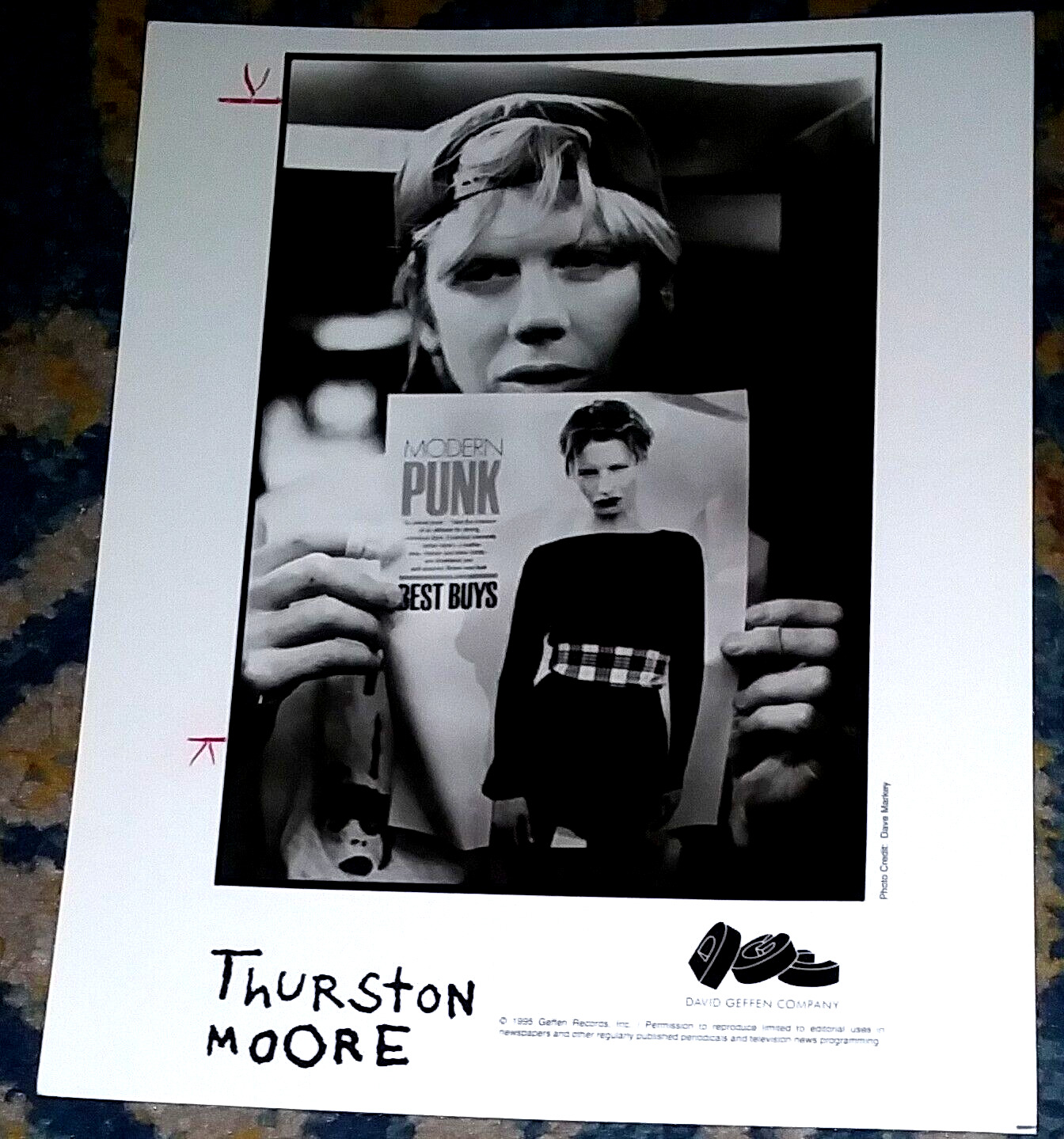 1995 THURSTON MOORE 8X10 DGC RECORDS PROMO PHOTO / SONIC YOUTH