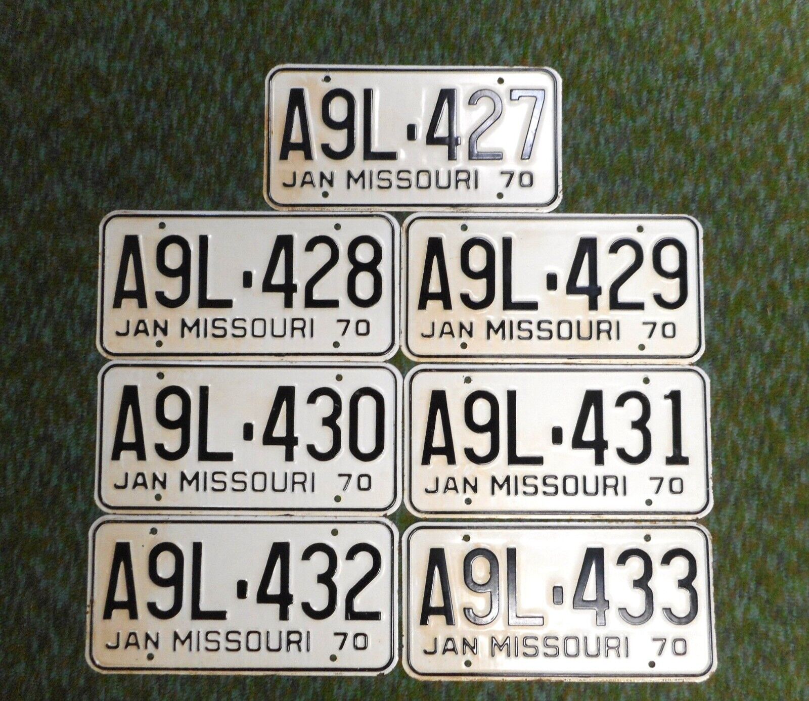 Collection of 7 Sequential Vintage Missouri Vehicle Plates