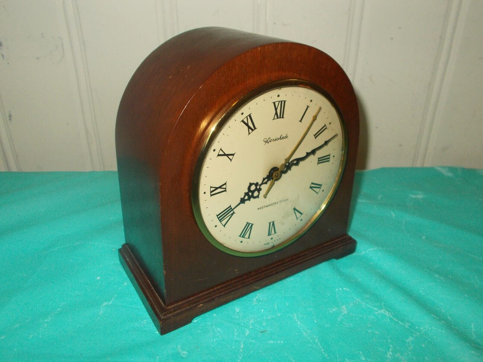 VINTAGE HERSCHEDE ELECTRIC MANTLE CLOCK H-854 ACCURATE TIME