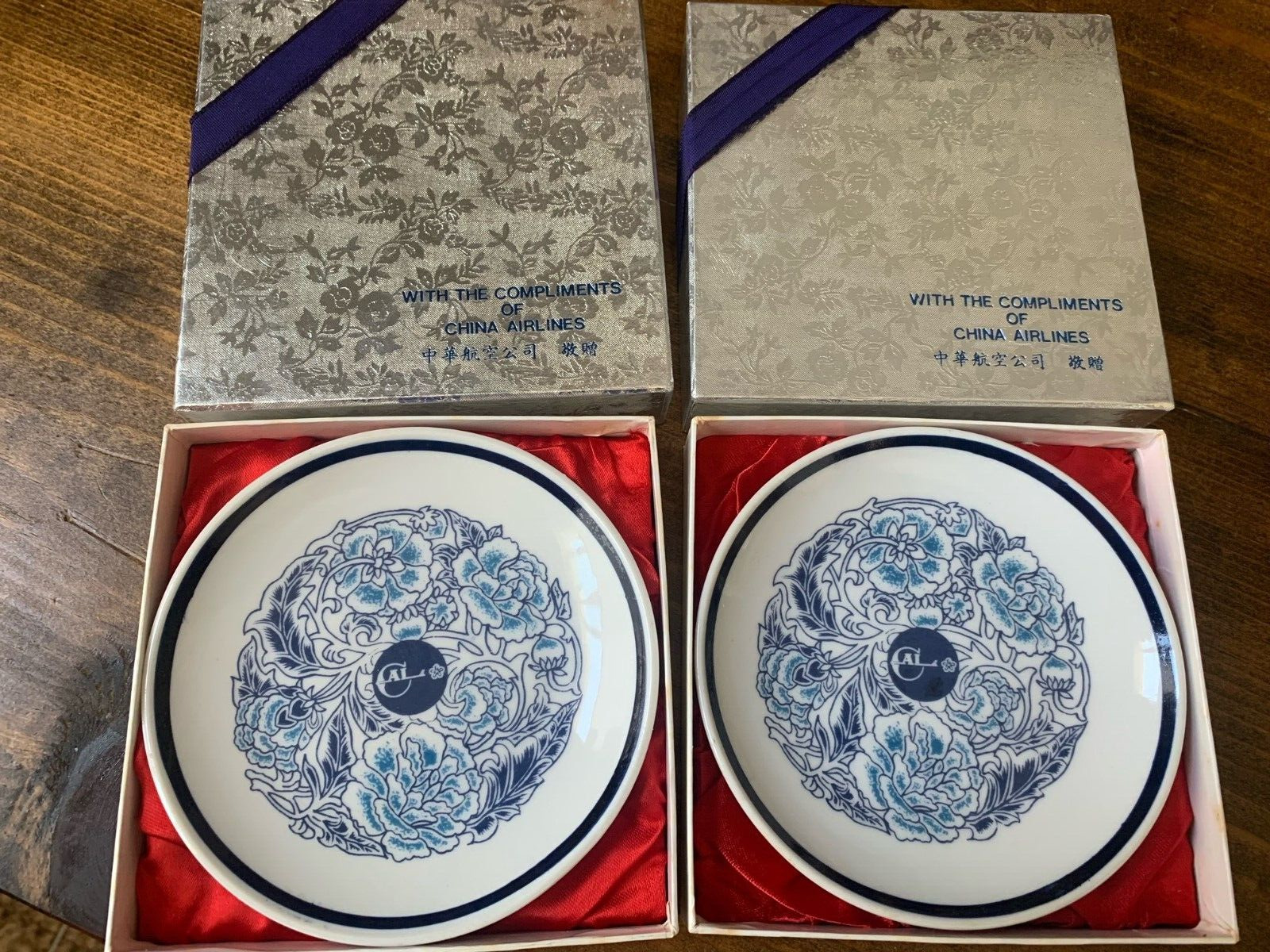 RARE CHINA AIRLINES PLATE IN BOX- SET of 2