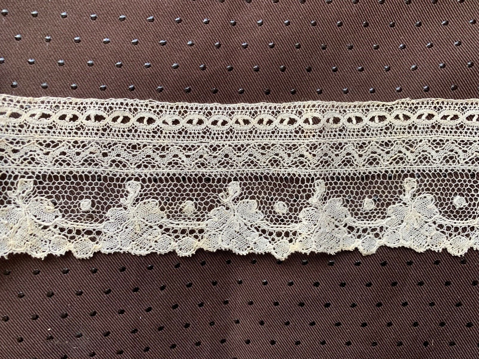 Rare Antique French Handmade lace - 35cm + 115cm by 6cm - Floral design