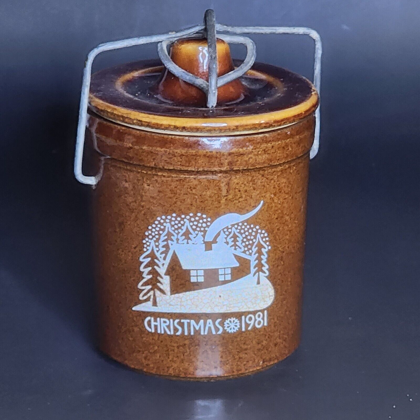 Vintage Christmas 1981 Dark Brown Ceramic Cheese Butter Crock with Lid 