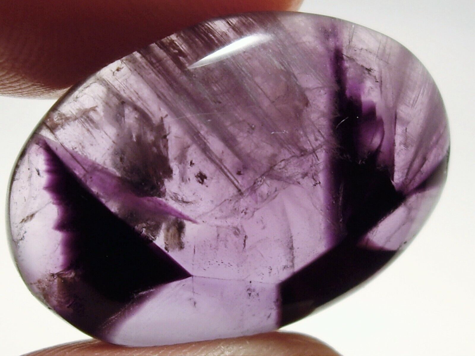 Cool Color-Zoned Amethyst Oval Cabochon 25.8cts