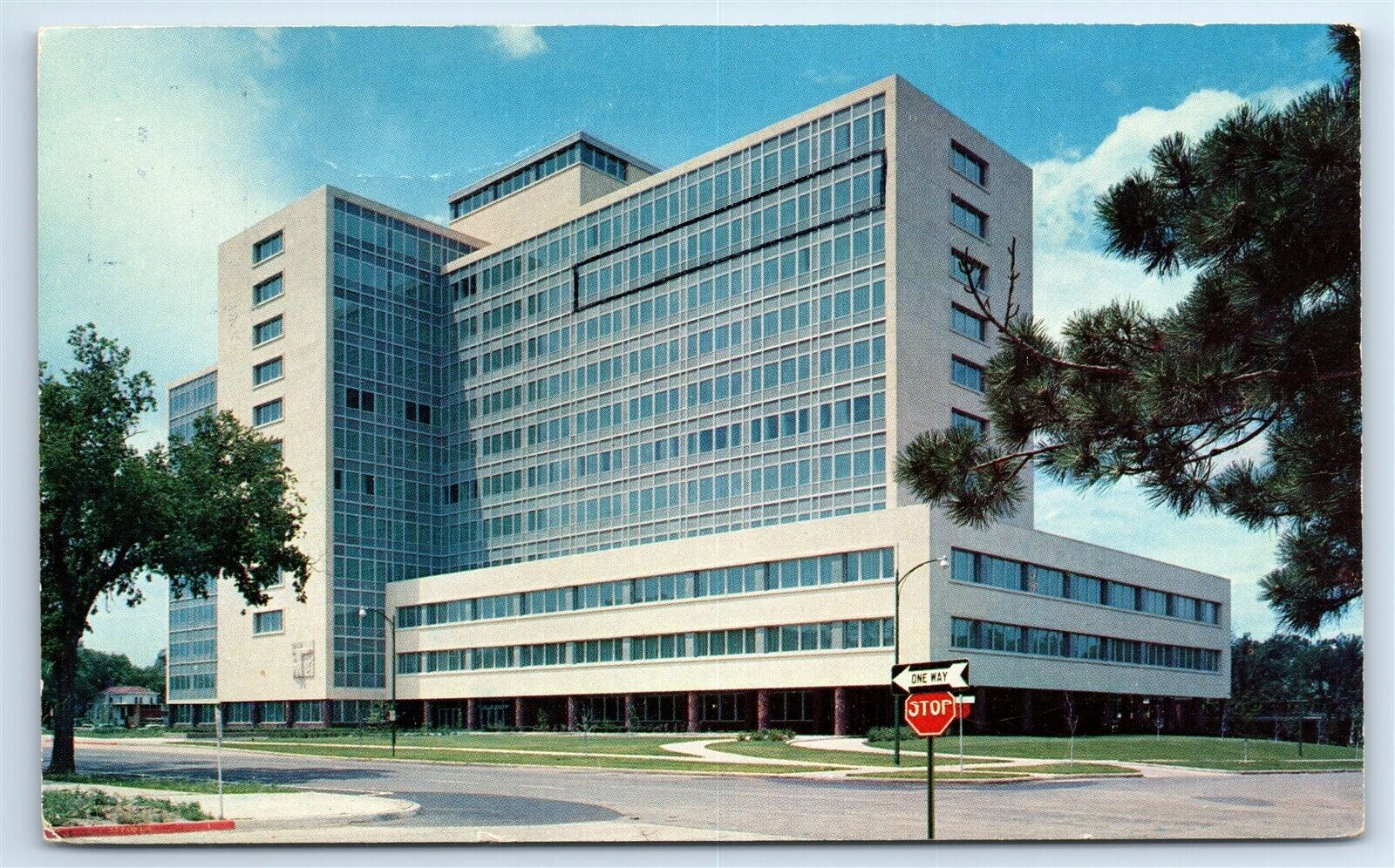 Postcard State Office Building, Topeka, Kansas H169
