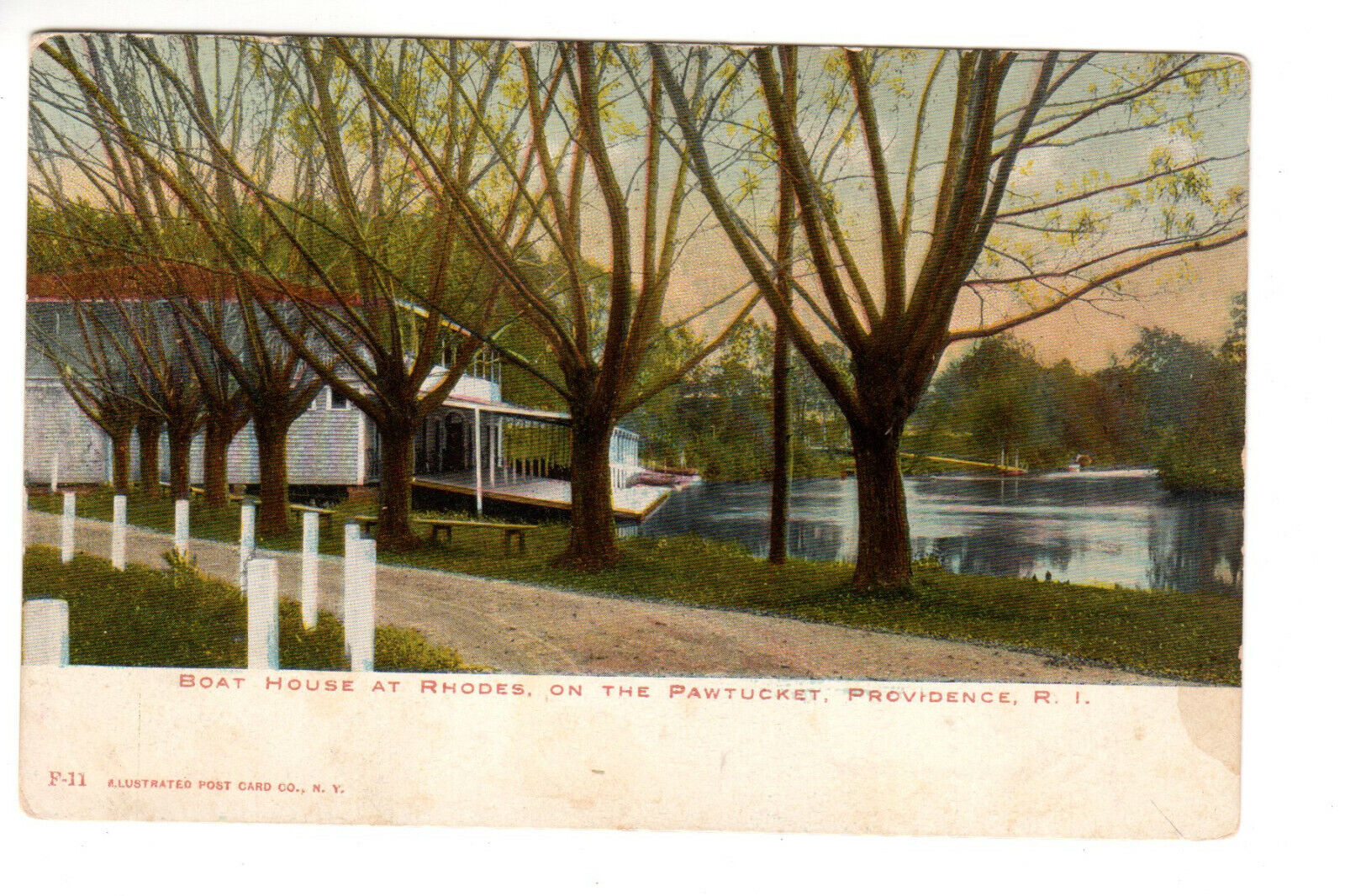 Postcard: Providence, (Rhode Island) RI - Boat House at Rhodes on Pawtucket