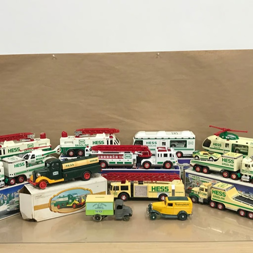 Vintage 1980's 1990's Early 2000's Ertl Hess Toy Truck Bank Mixed Lot Of 12