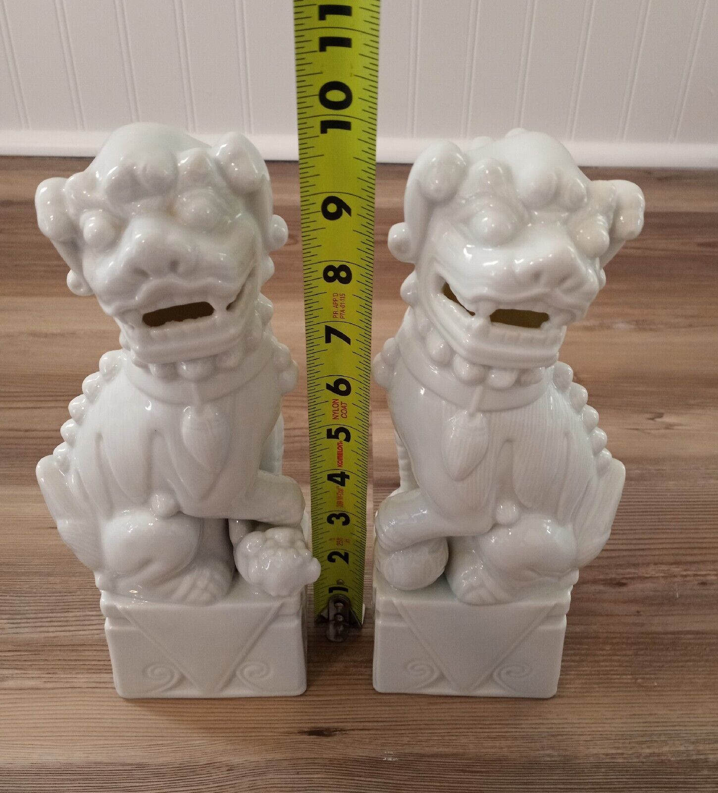 VINTAGE Pair Foo Dogs TOYO  Japanese White Porcelain VGC