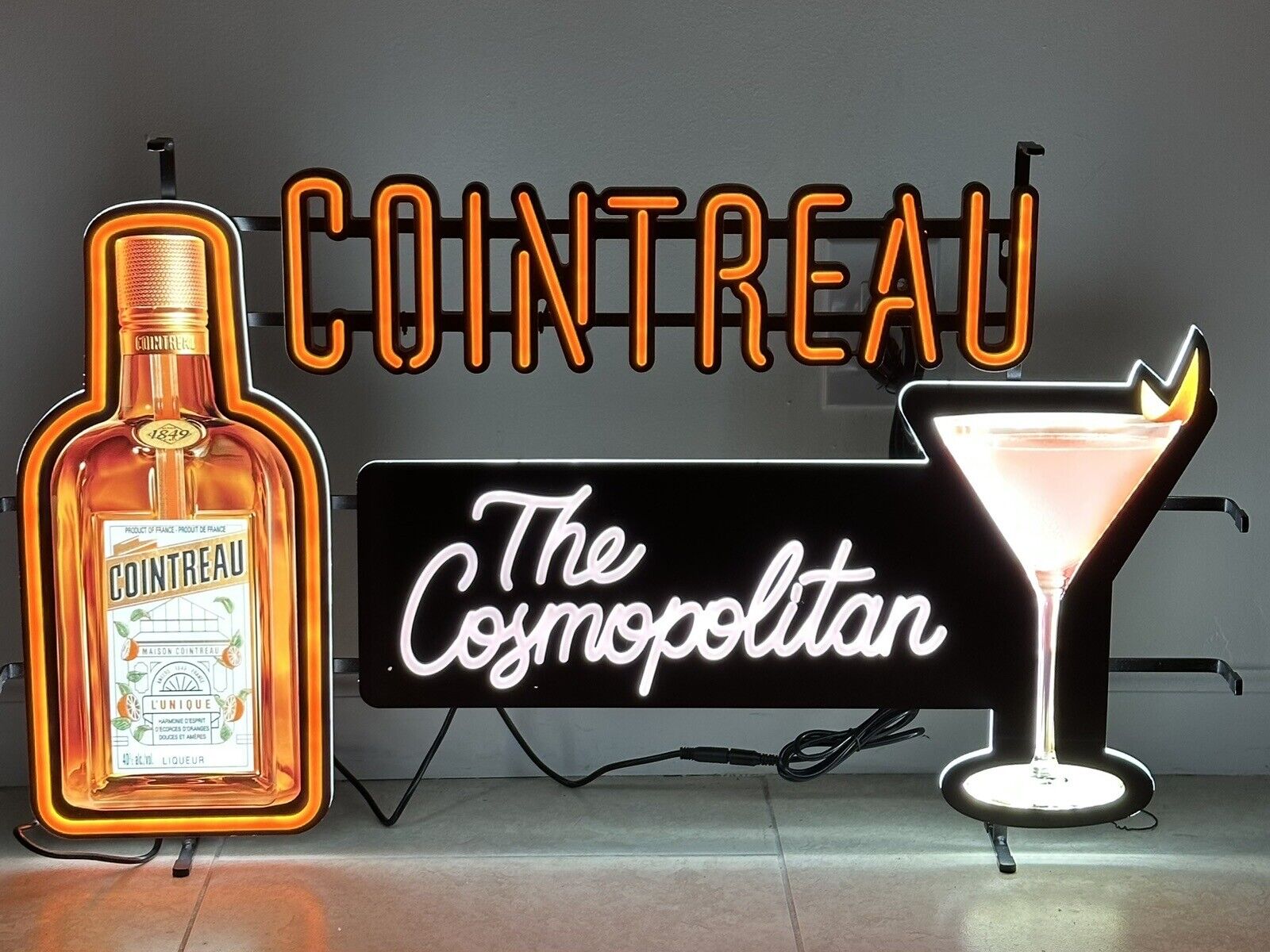 Cointreau The Cosmopolitan LED Neon Sign Brand New Perfect For Man Cave