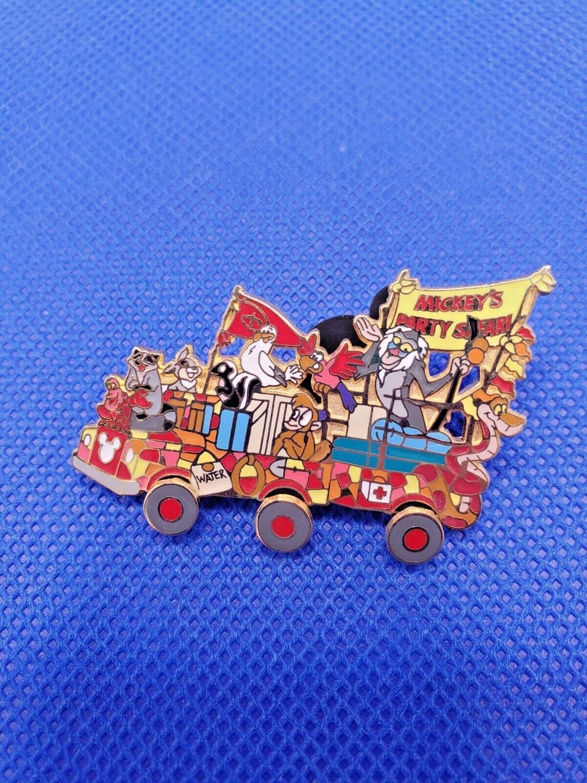 Animal Kingdom Mickey\'s Jammin\' Jungle Parade Main Float Retired Disney Pin 7963