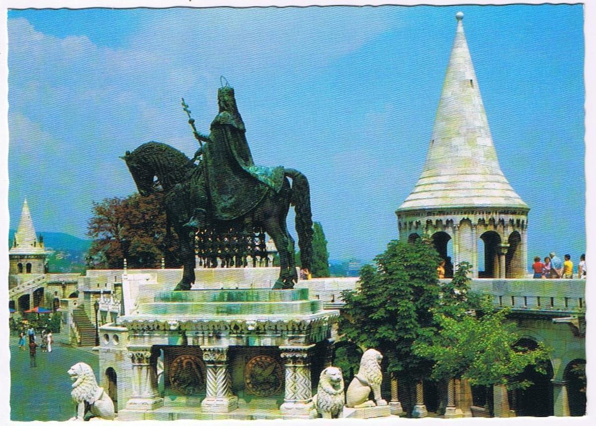 Hungary Postcard Budapest Fishermen\'s Bastion Stature Of St Stephan