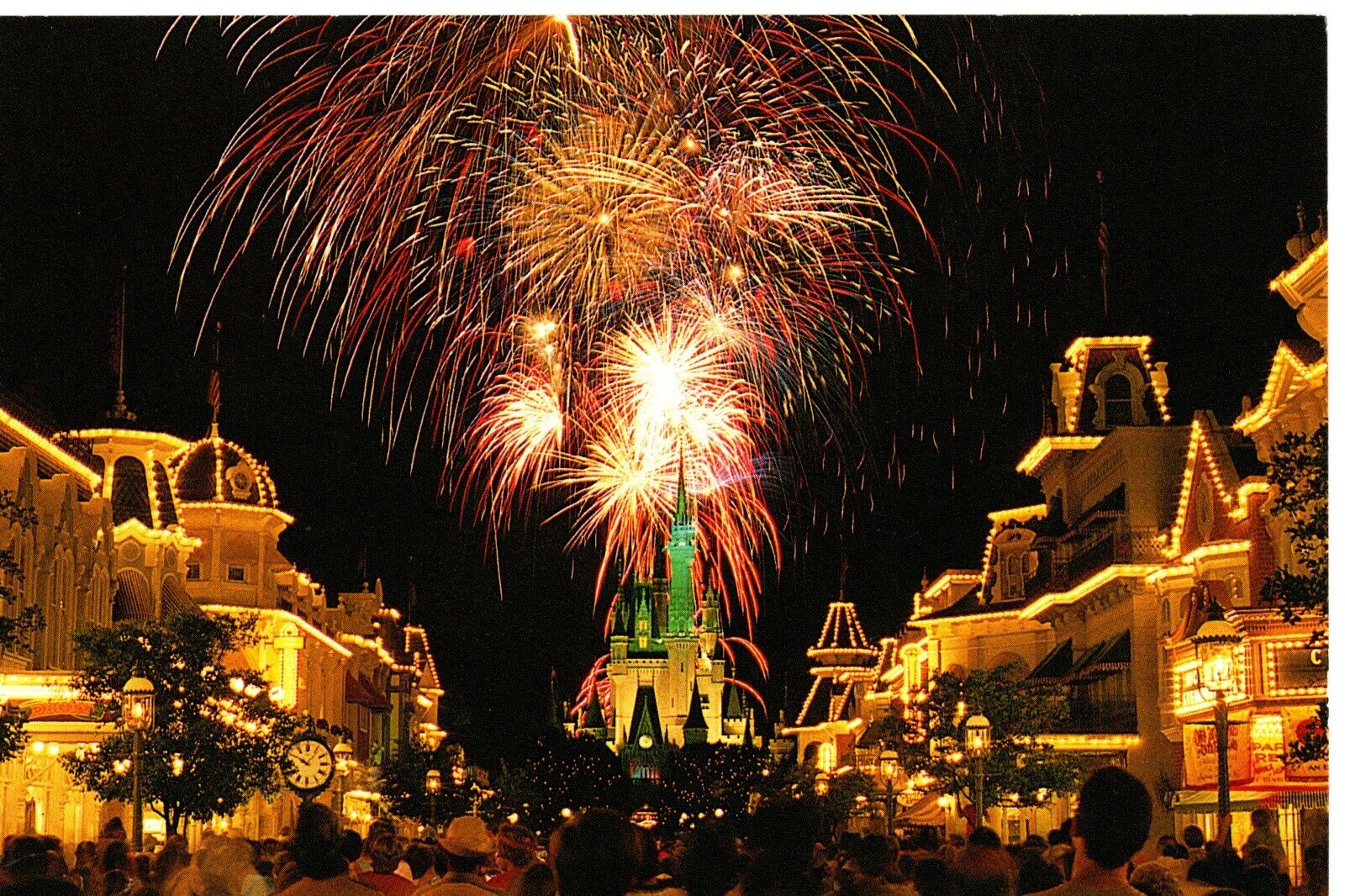 Postcard Walt Disney World, Fantasy in the Sky, Fireworks over Cinderella Castle