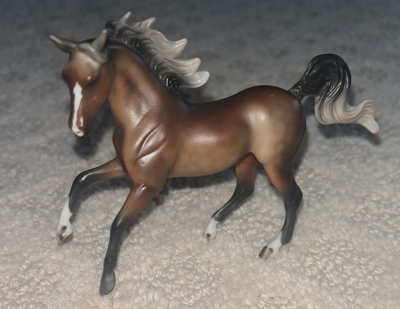 Breyer Stablemate 2023 Liverpool Limited Edition 