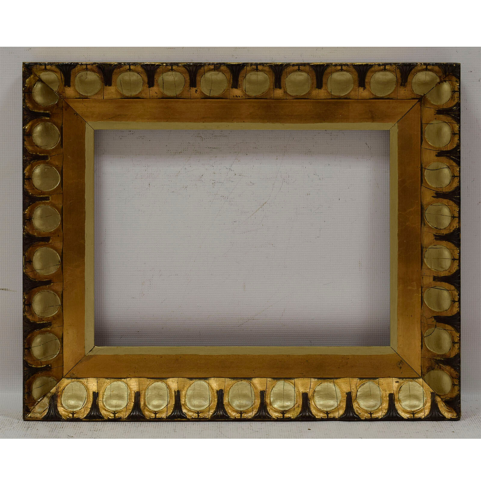 Ca 1850-1900 Old wooden frame with metal leaf Internal: 15,9x11,8 in