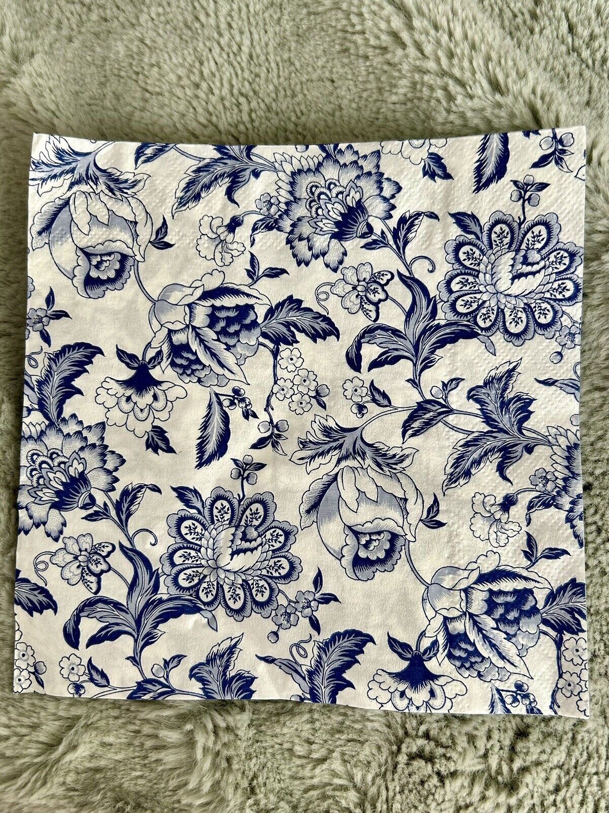 2 Delft Blue And White Floral Paper Napkins