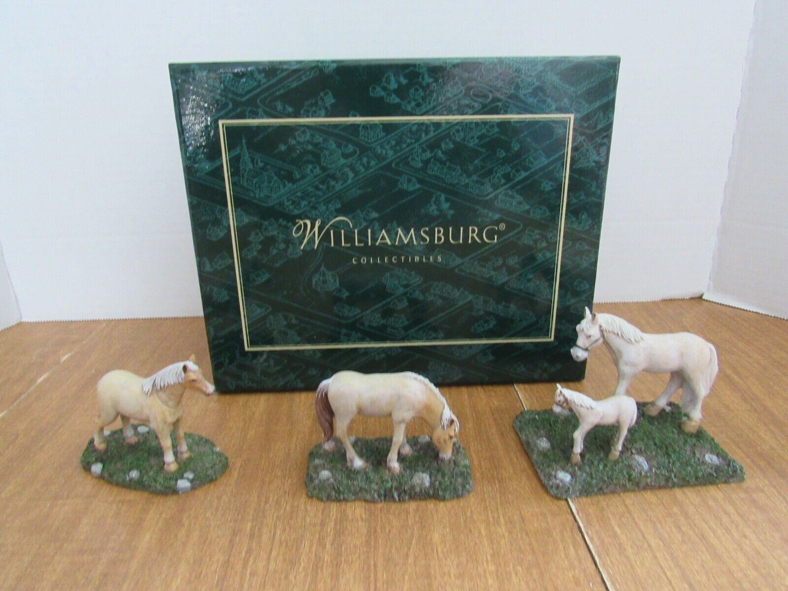 Lang  Williamsburg 2005 Horses Set OF 3 Pcs Excellent NIB