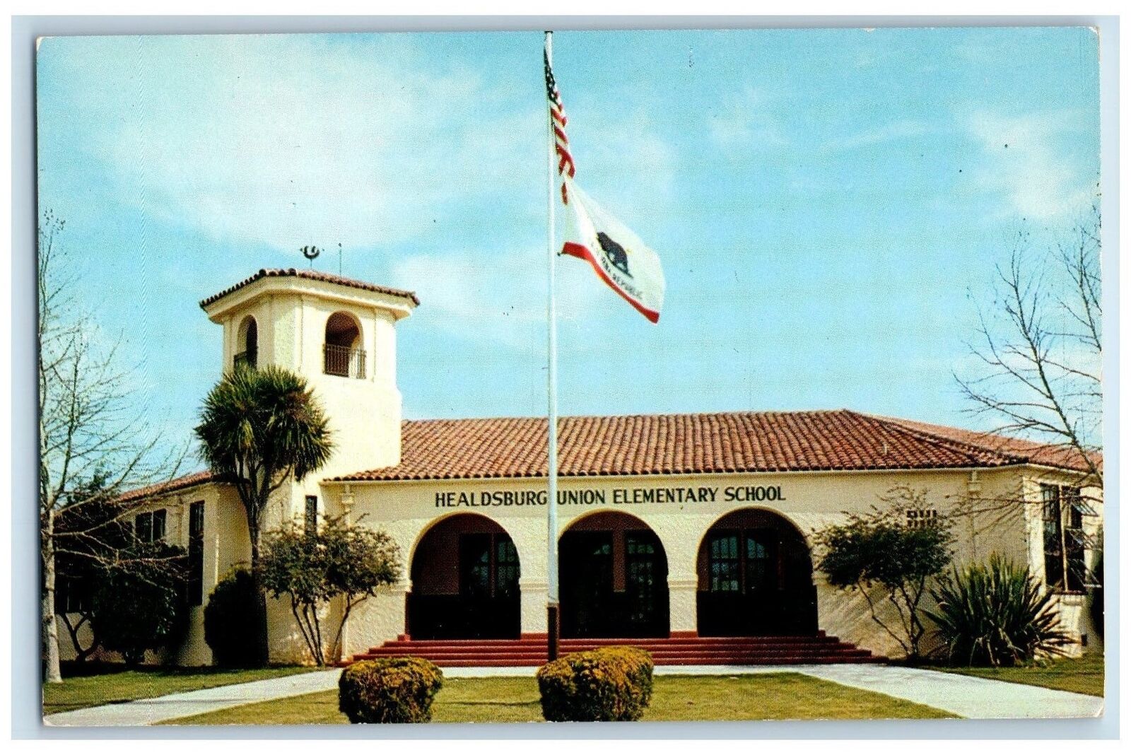 c1950\'s Healdsburg Union Elementary School Building Entrance Flag CA Postcard