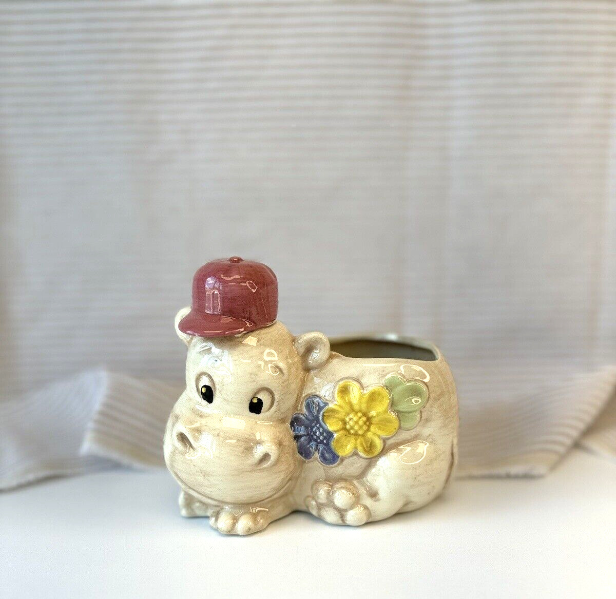 Vintage Daisy Floral Multicolored Ceramic Happy Hippo Planter
