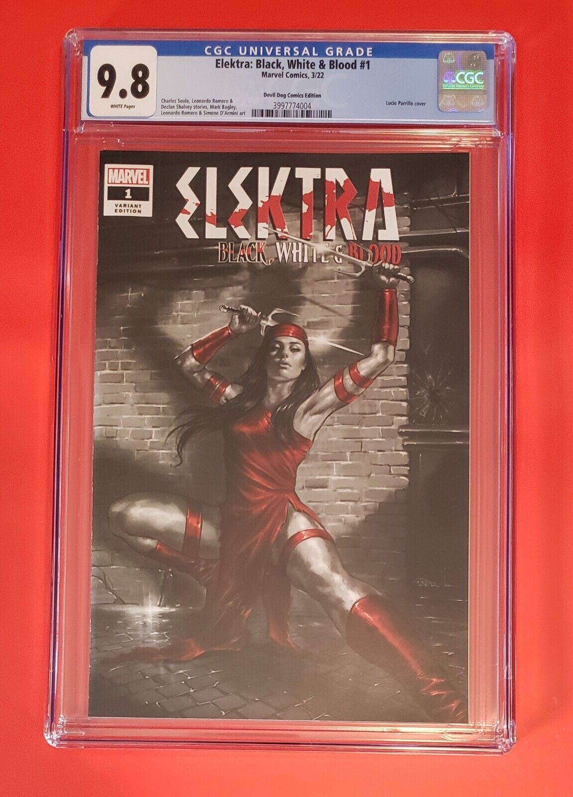 Elektra: Black, White & Blood #1 Marvel 2022 Parrillo Variant Cover CGC 9.8