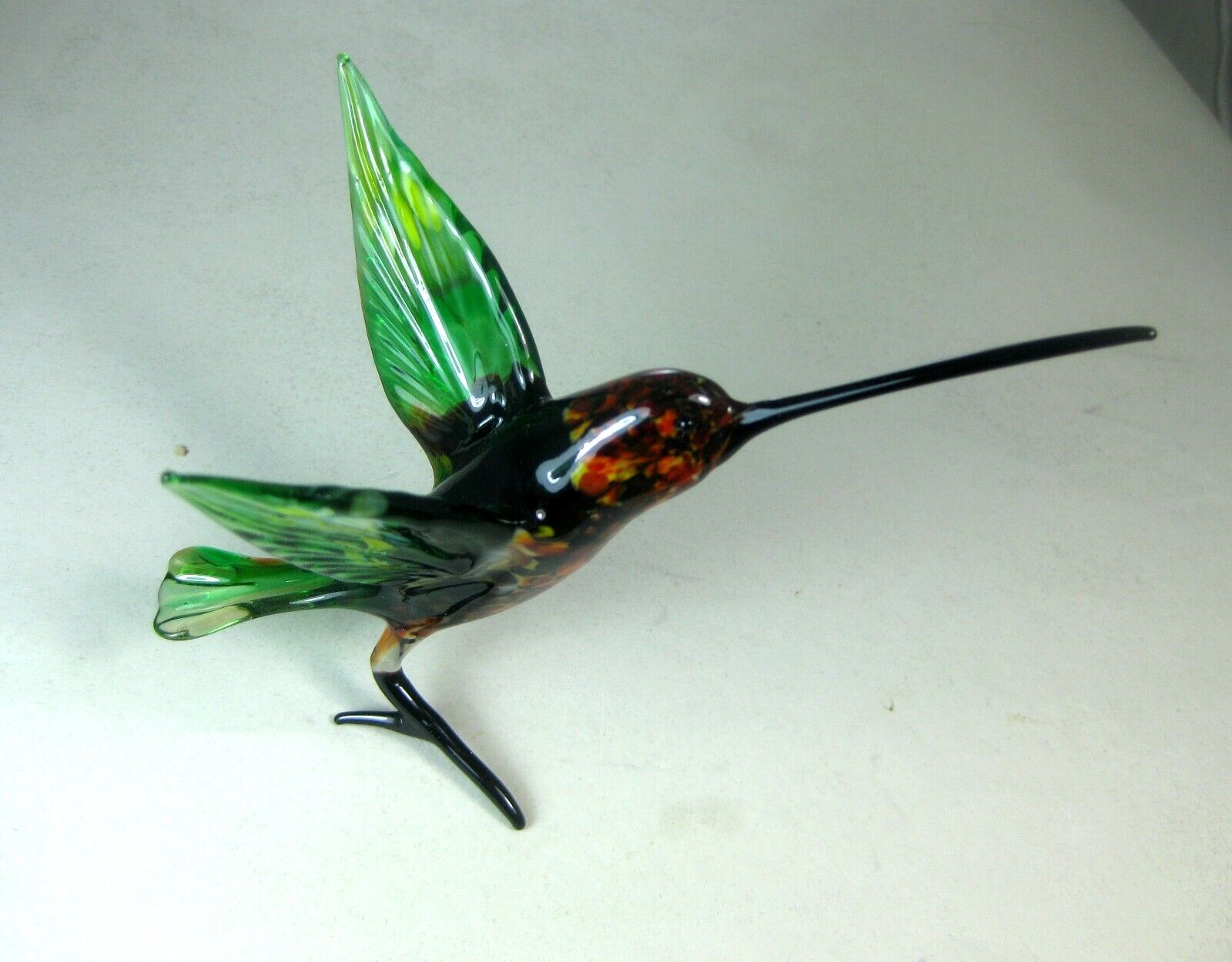 blown glass animal   hummingbird green red  long beak  murano figurine ornament 