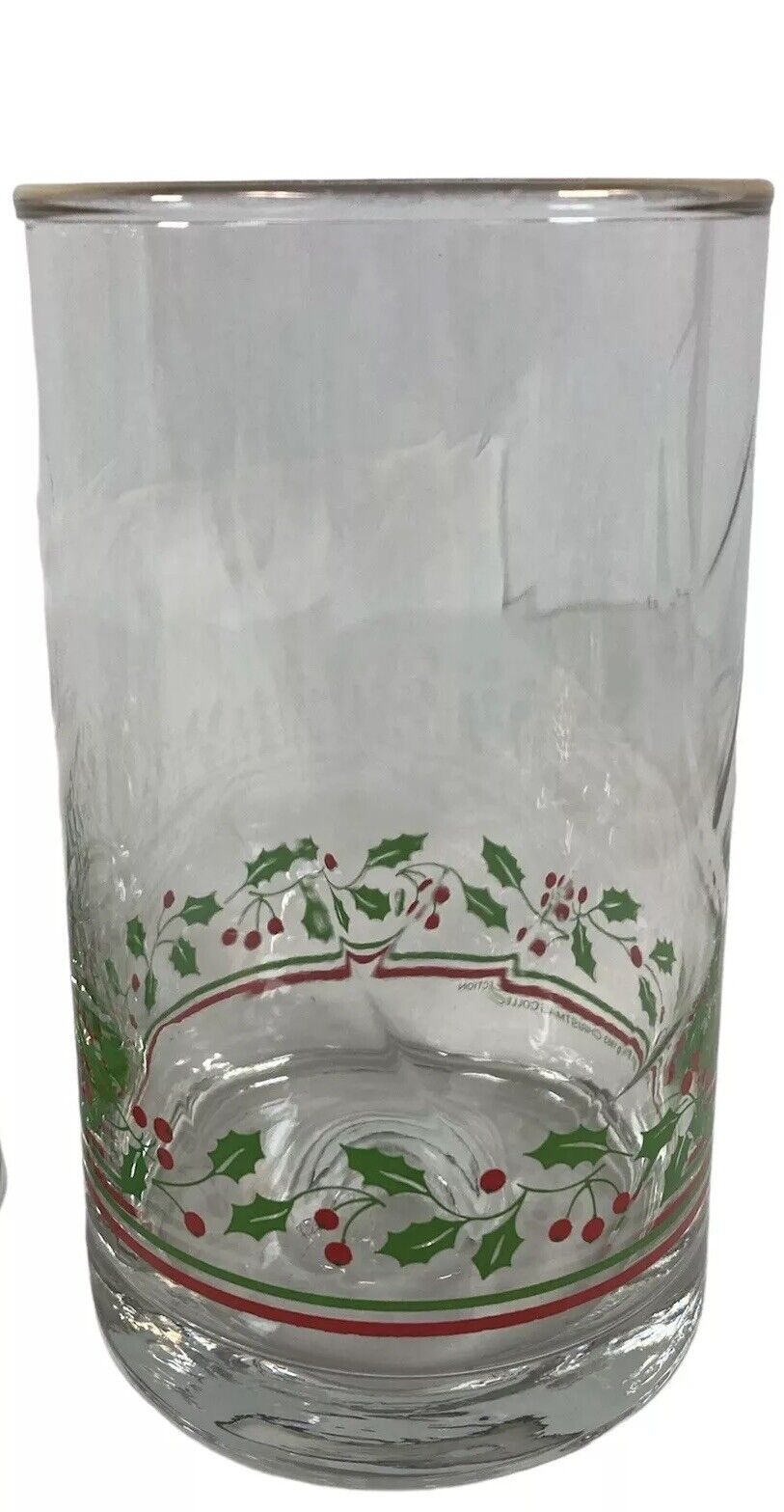 Arby\'s Holly Berry Drinking Glass Vintage Christmas 1984 Red Green Gold Set of 4