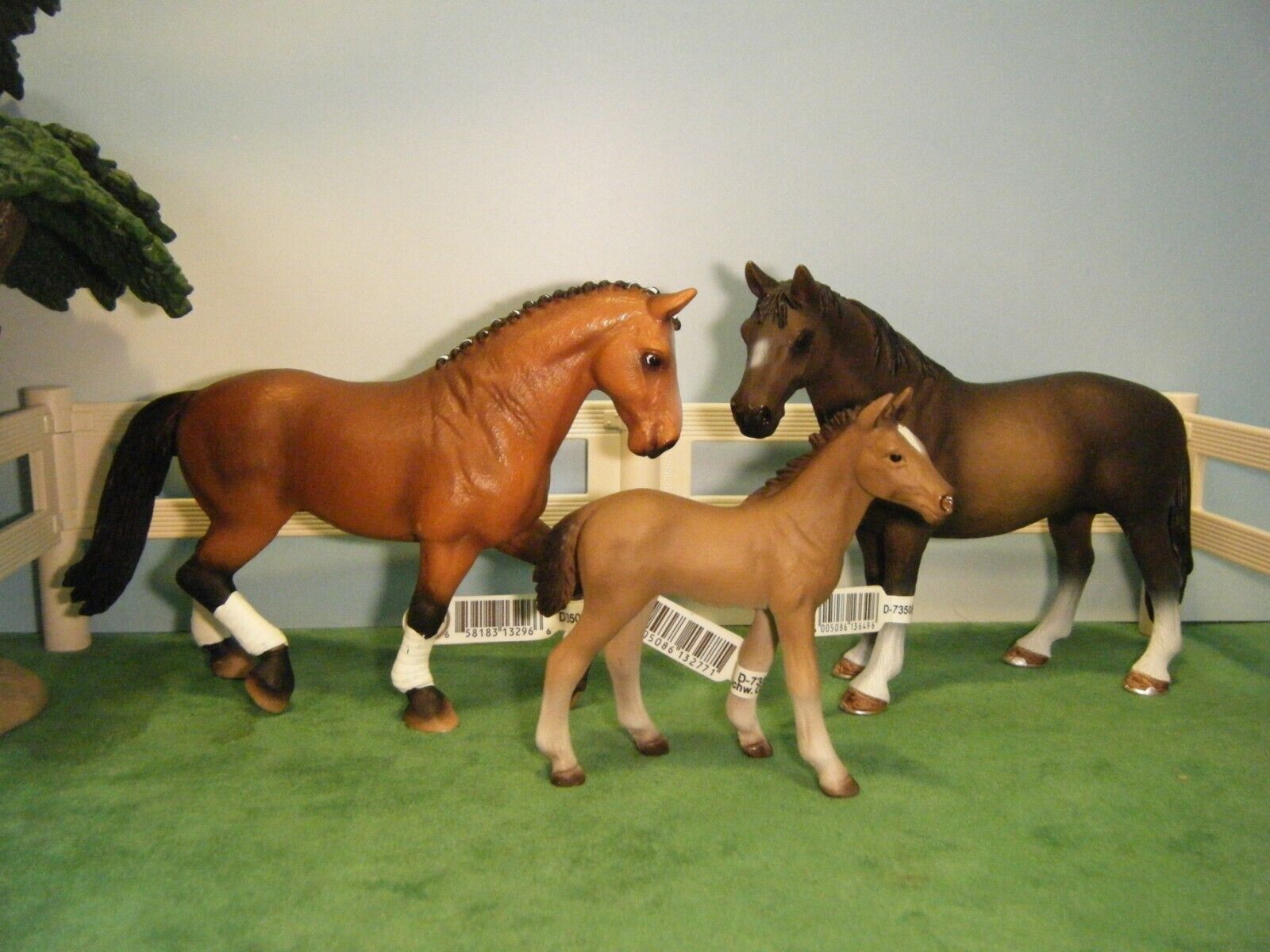 SCHLEICH HANOVERIAN STALLION #13649, MARE #13296 & FOAL #13277 *NEW* WITH TAGS