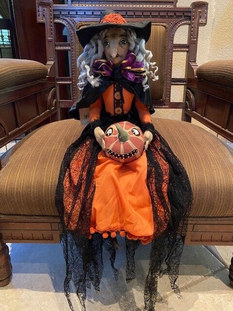 Joe Spencer - Gathered Traditions/Gallerie II Gilda Witch with Pumpkin Doll NWT