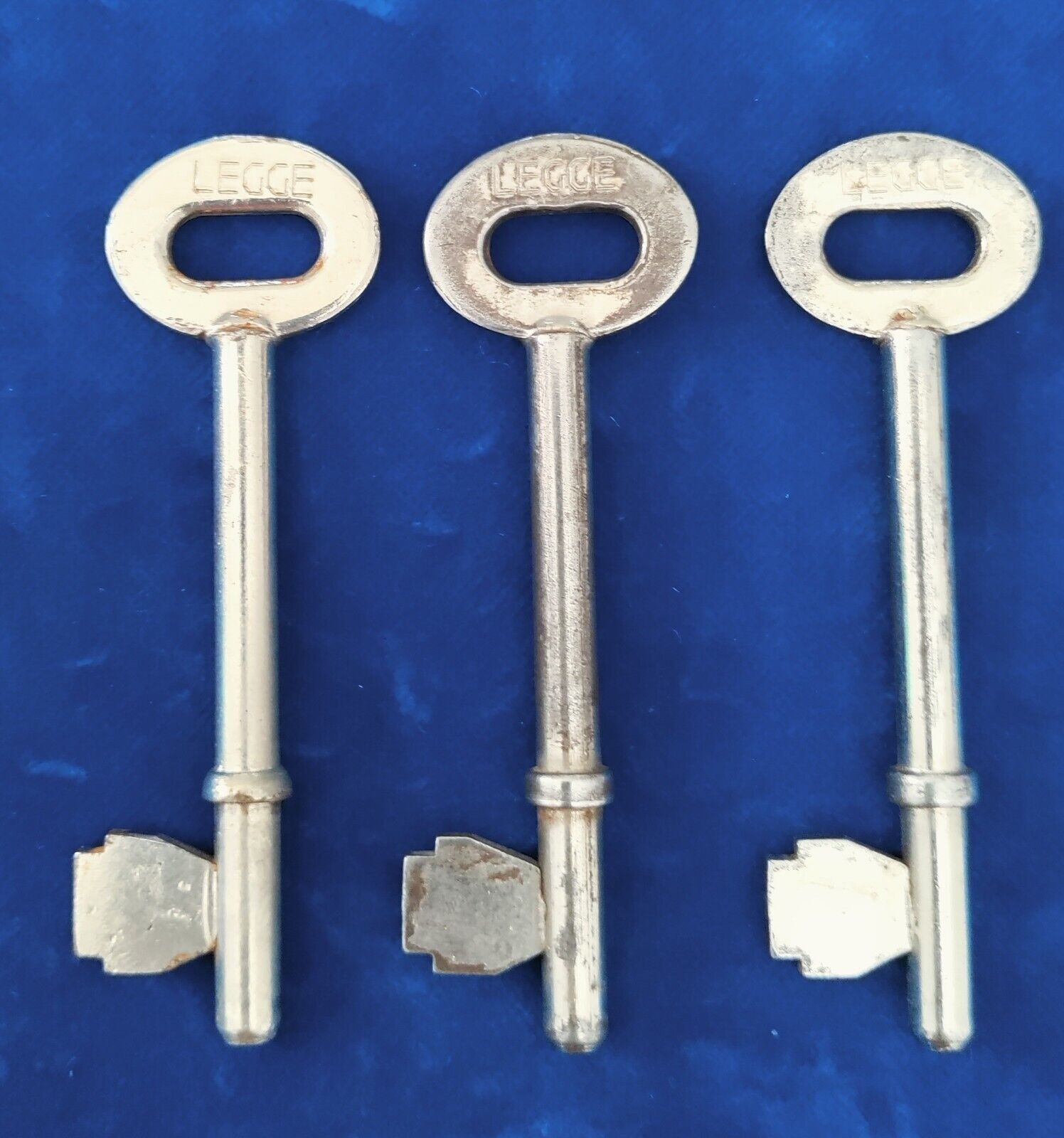Vintage Set Of 3 Legge Skeleton Keys