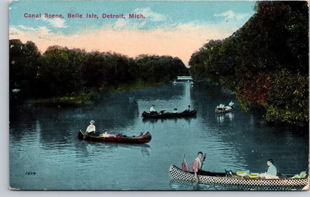 Postcard MI Canal Scene Canoes Belle Isle Detroit Michigan Unused