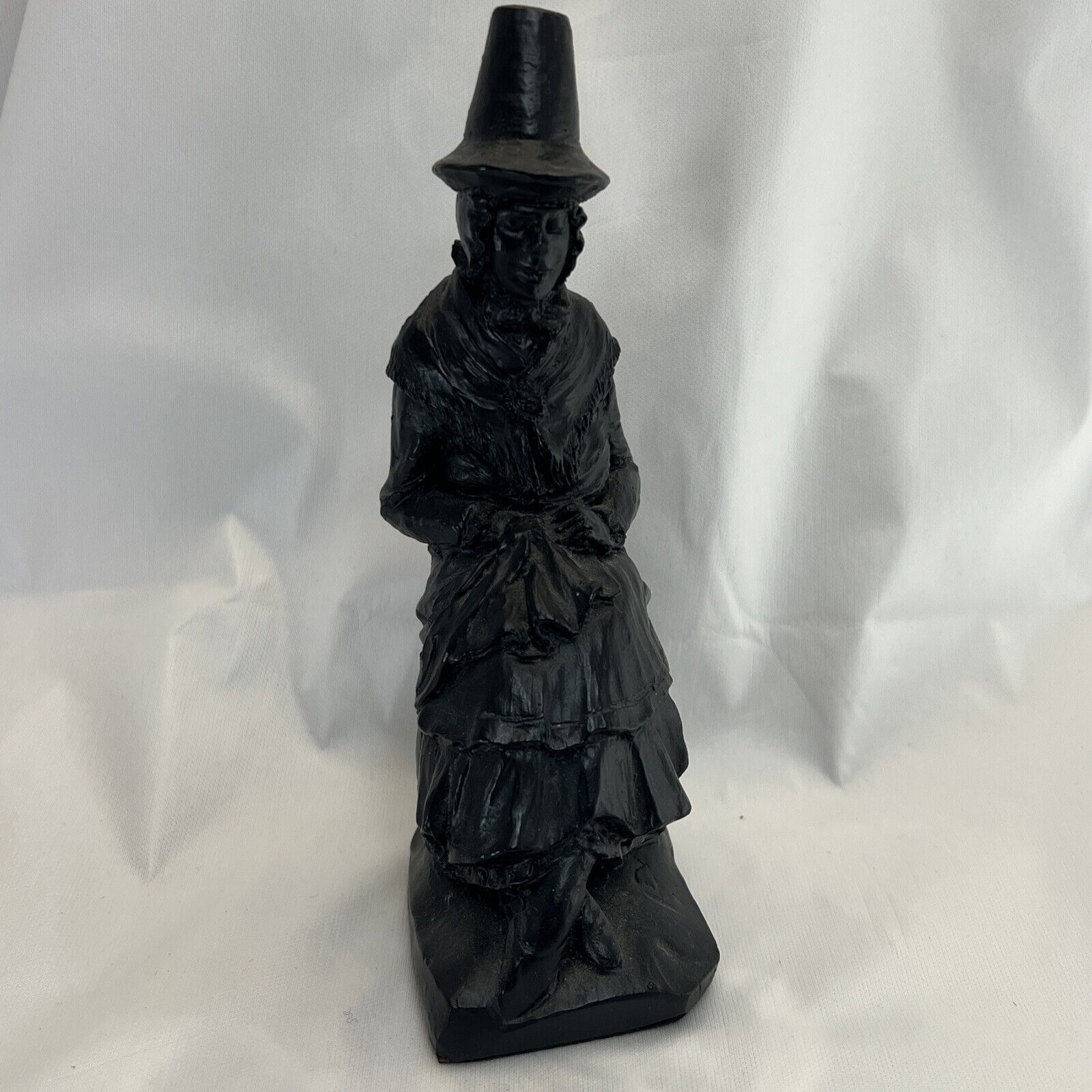 Welsh Wales Made With Coal From Wales Traditional Sitting Lady 6” Approx