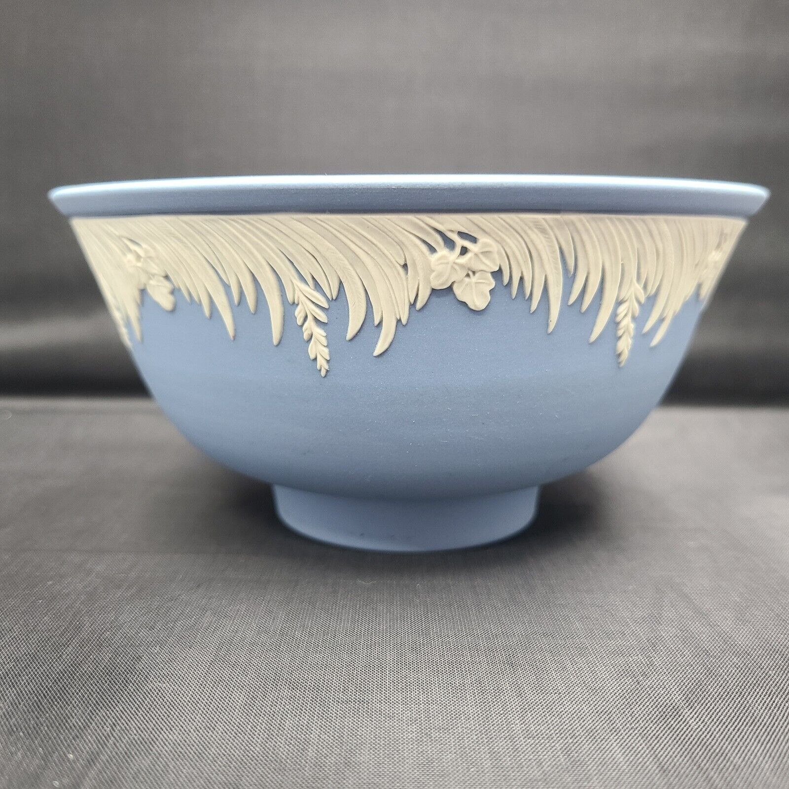 Wedgwood Collectors Society Blue Jasperware Bowl Grasses Floral (1983)