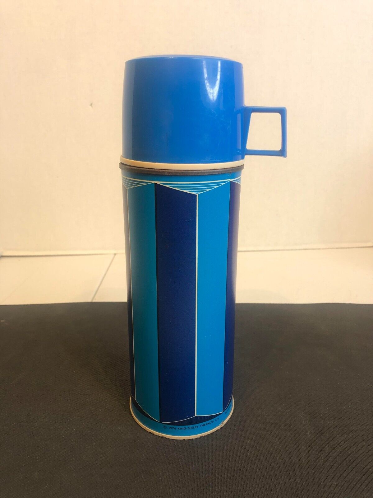 1974 King Seeley Blue Thermos 9 3/4\