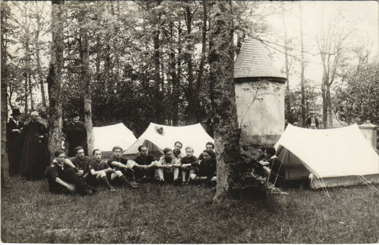PC SCOUTING, SCOUTS AND TENTS, Vintage REAL PHOTO Postcard (b28302)