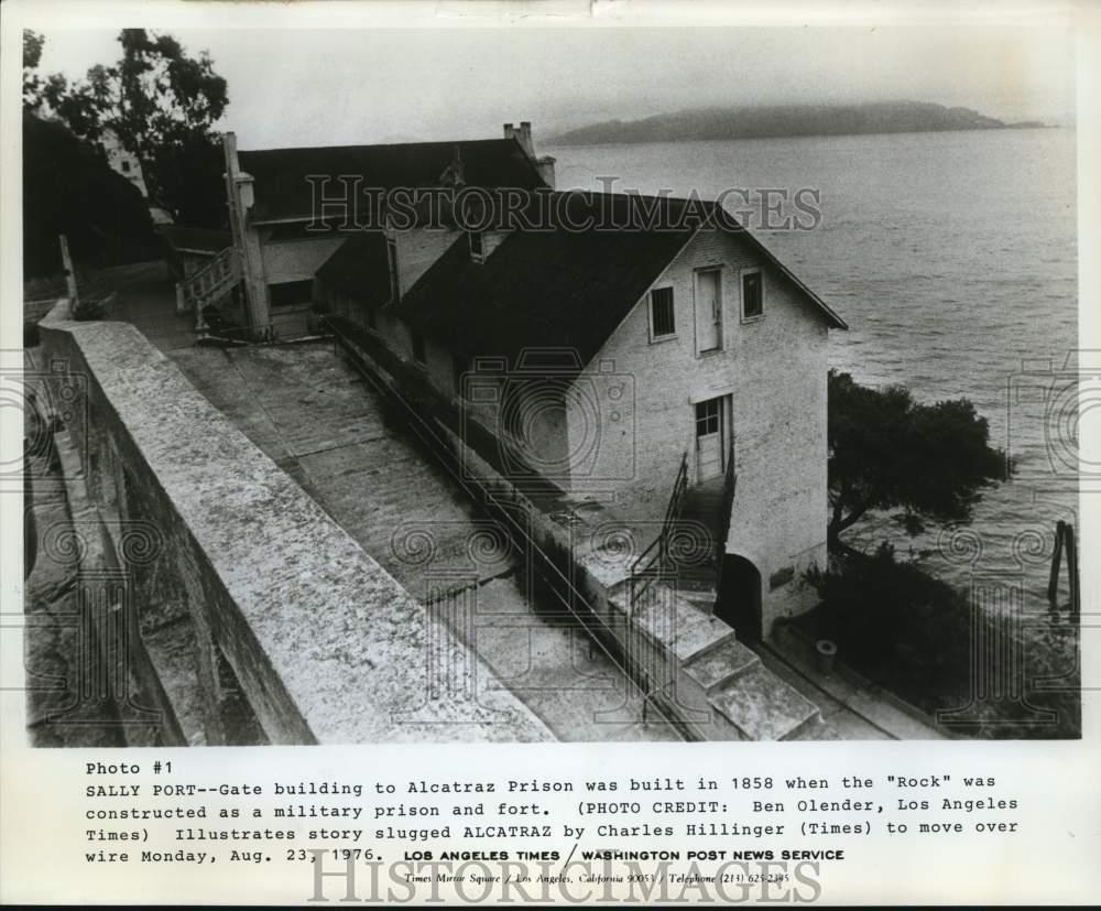 1976 Press Photo Sally Port, Gate Building to Alcatraz Prison - sax30723