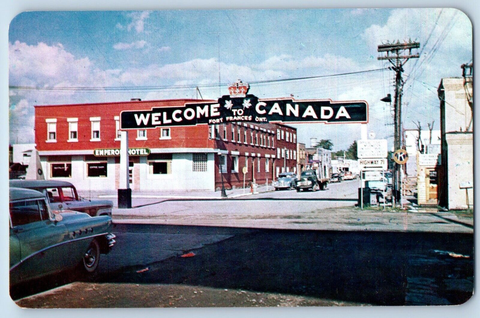 Ontario Canada Postcard Rainy River Gateway to Canada Welcome Arch c1950\'s