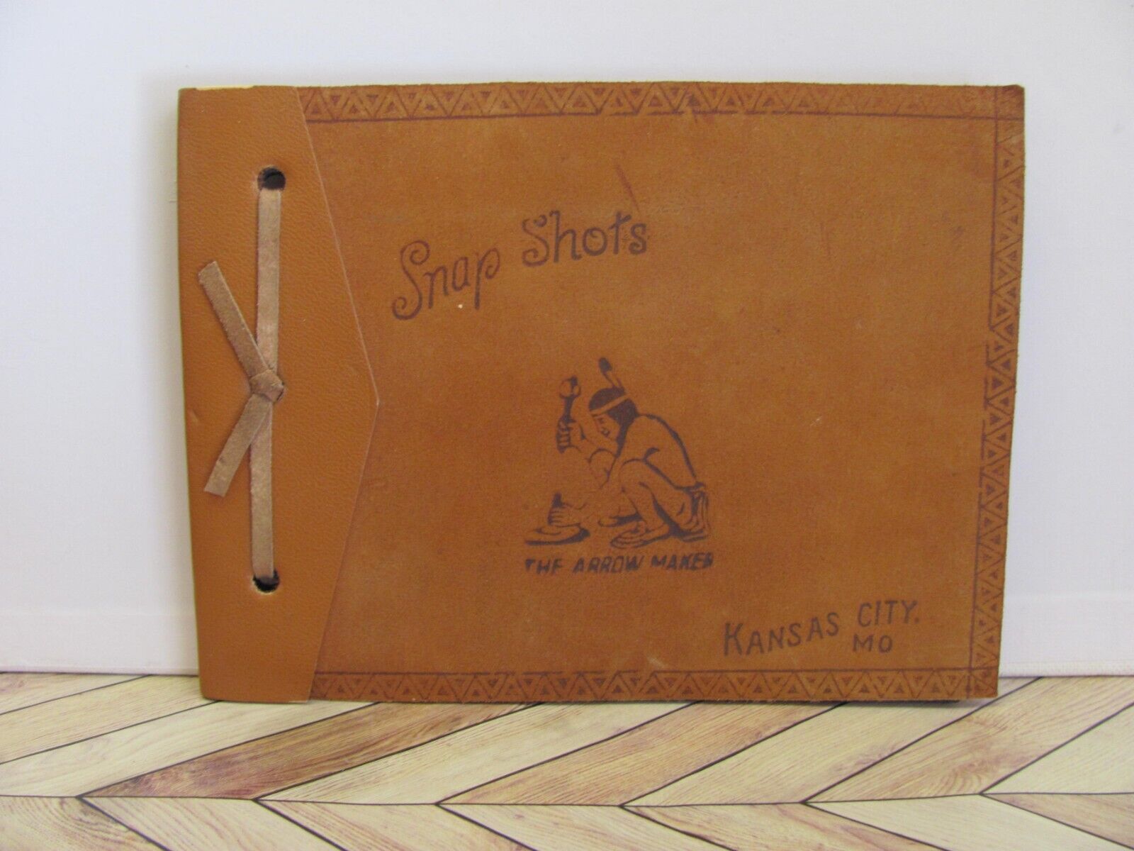 Vtg. Snap Shots Native American Image Leather Photo Book 7\