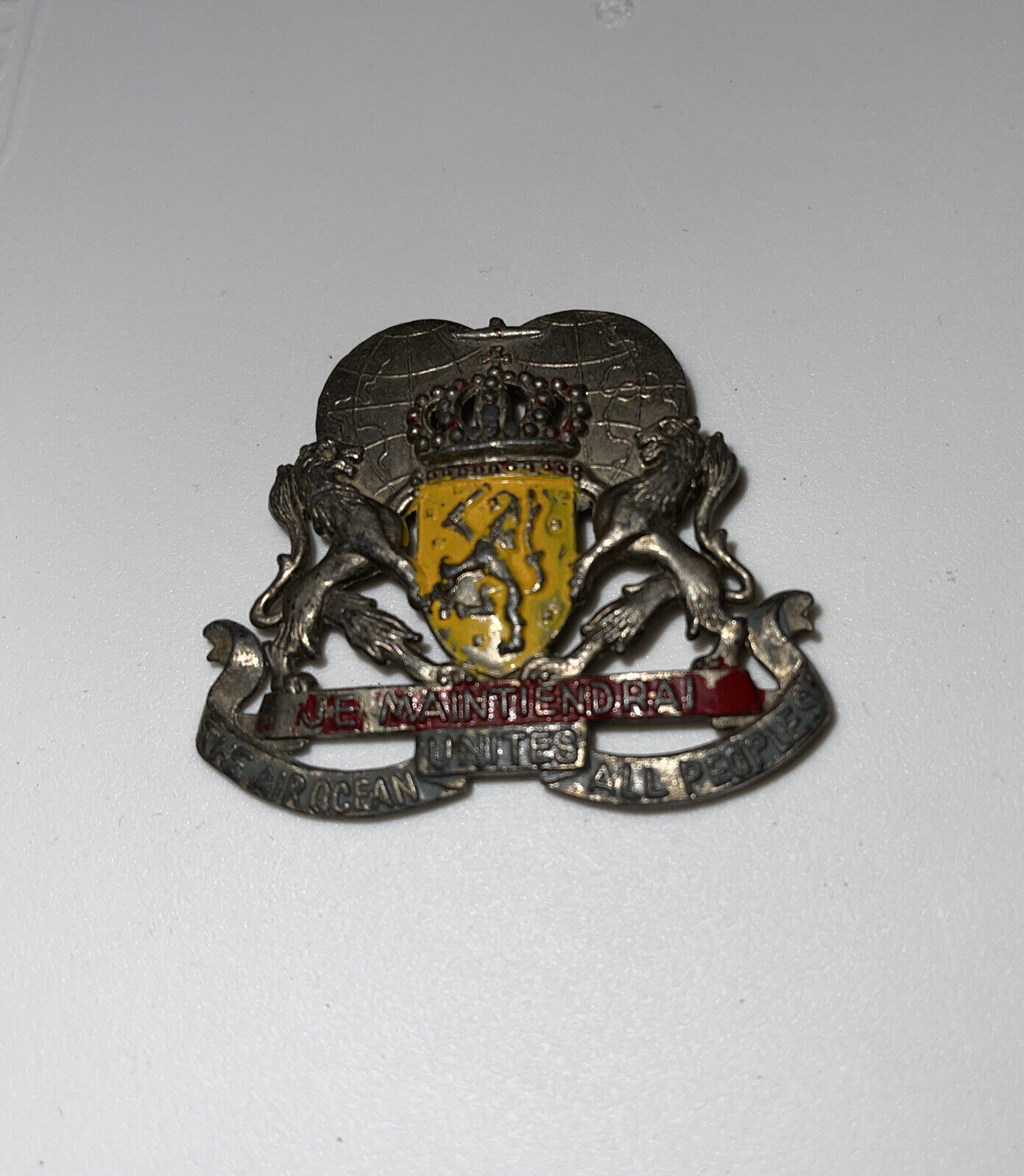 Vintage Je Maintiendrai Badge Netherlands Military Pin VTG